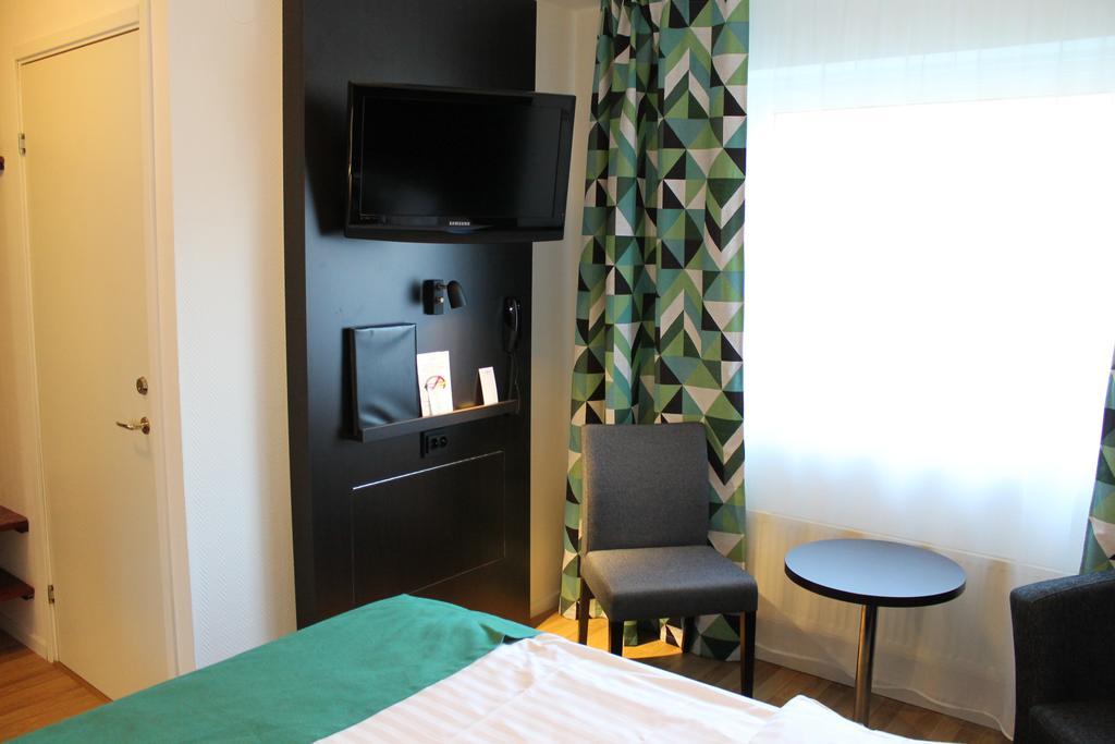 Airport Hotel 4*