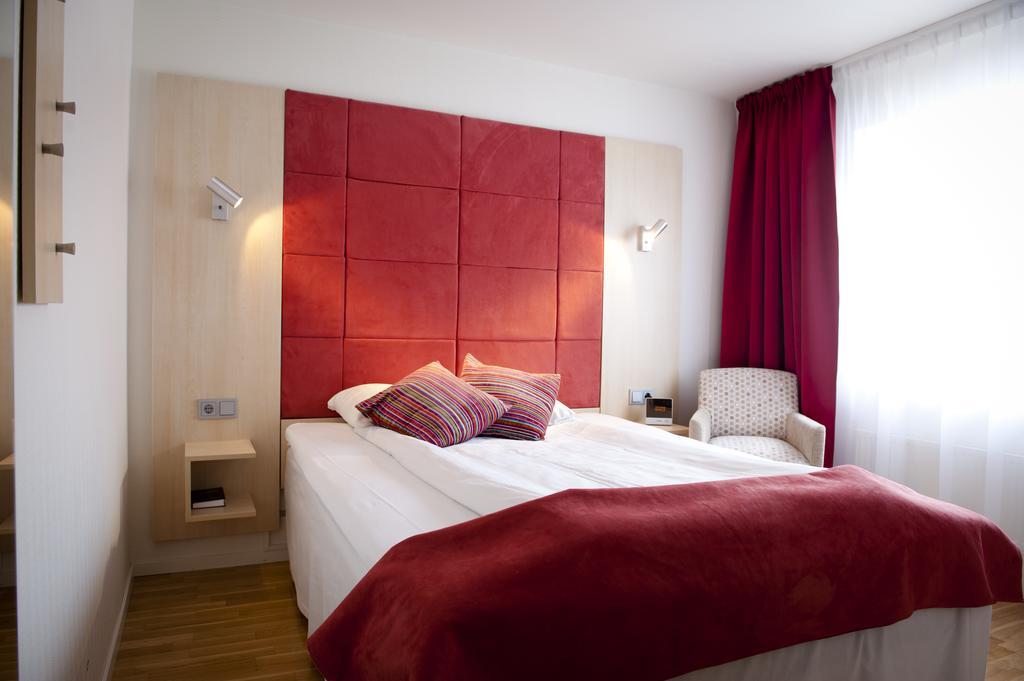 Hotel Airport 4*